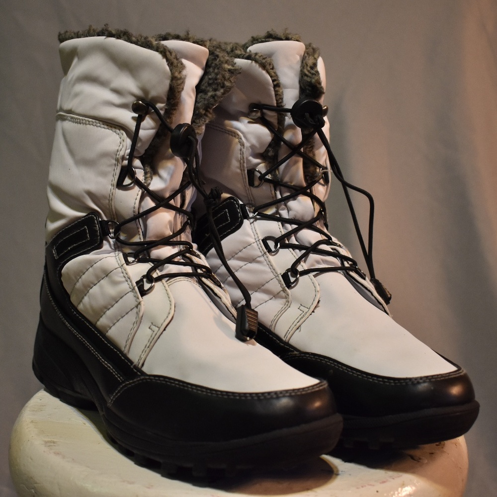Totes new snow boots